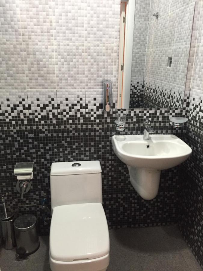 Caspian Pearl Hotel Баку Екстериор снимка